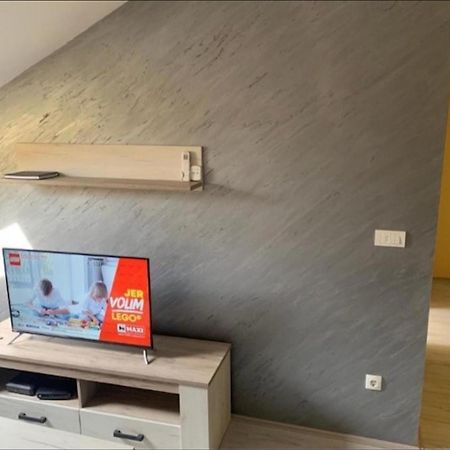 Ferienwohnung Zara Apartman Krusevac - Centar Exterior foto