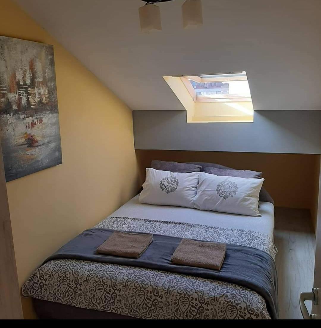Ferienwohnung Zara Apartman Krusevac - Centar Exterior foto